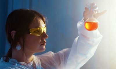 Foto de Artem Podrez: https://www.pexels.com/es-es/foto/persona-mujer-trabajando-industria-5726788/